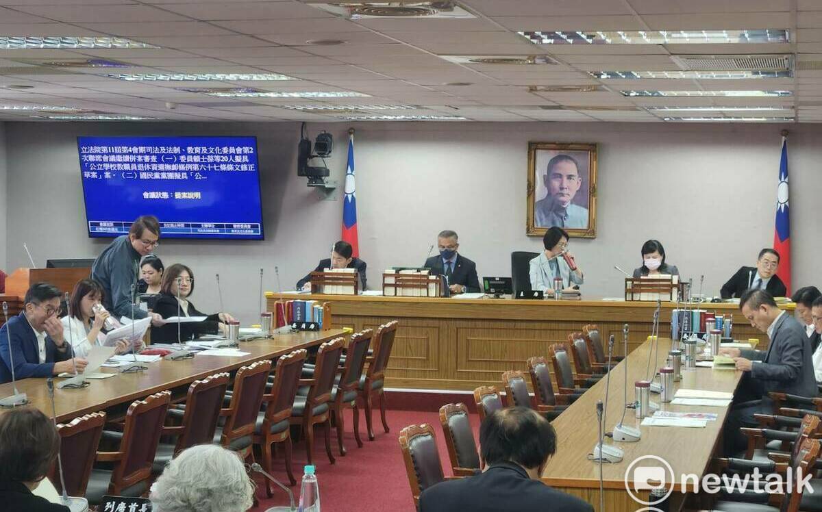 停砍年金立院通過初審 全案保留送協商