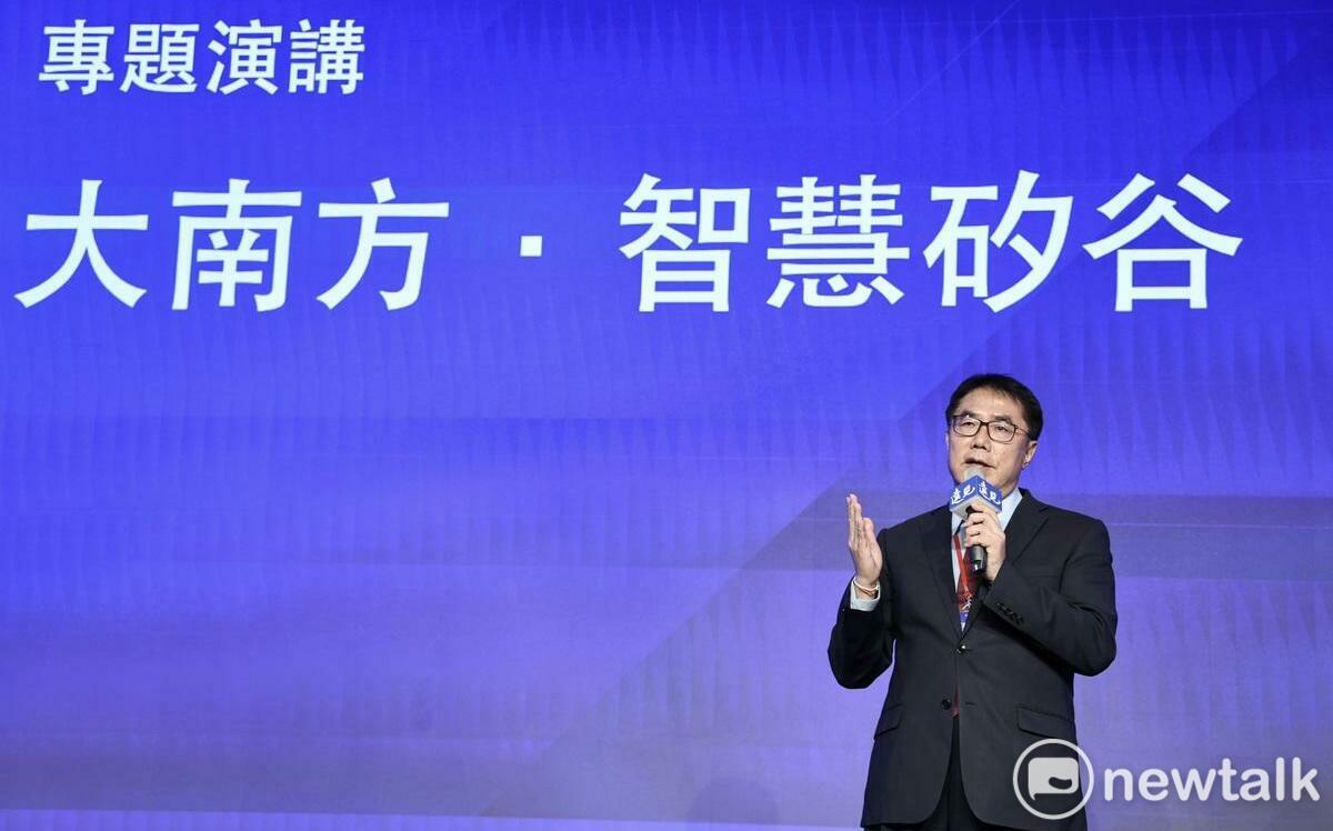 出席遠見高峰會 黃偉哲:智慧科技助力城市治理打造防疫金融安全新模式