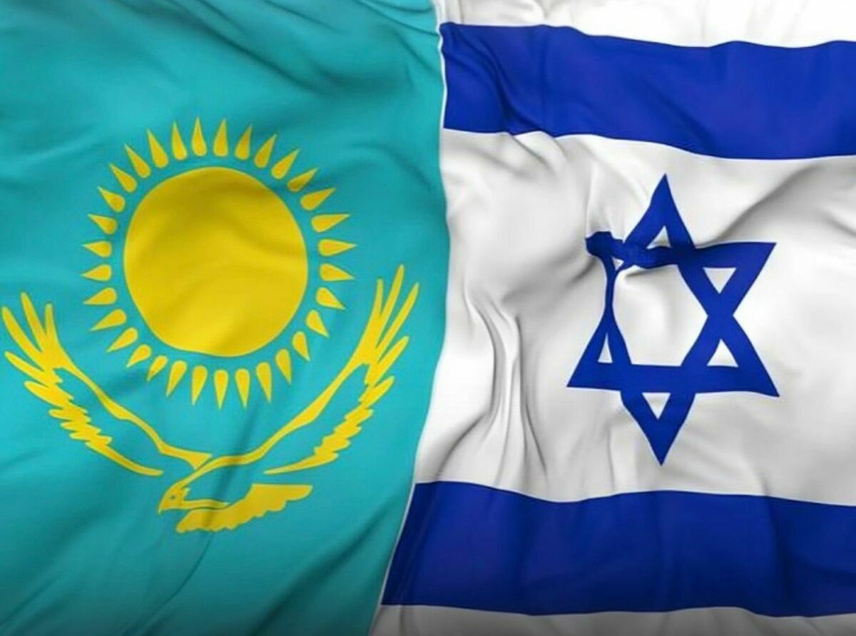 川普 6 日宣布，中亞穆斯林大國哈薩克正式加入《亞伯拉罕協議》，成為其第二任期首個簽署該協議的國家。 圖:翻攝自X帳號@HenMazzig