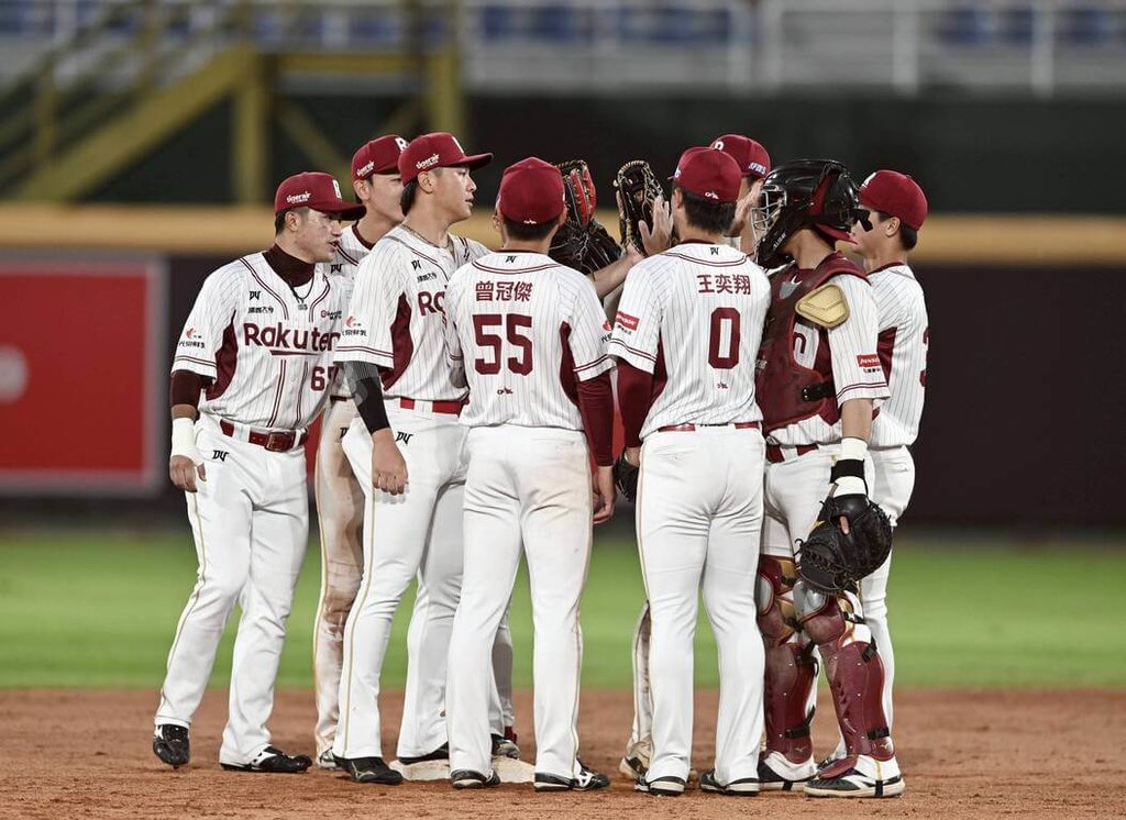 桃猿交流賽2轟勝KT巫師隊 教頭期待年輕球員成長