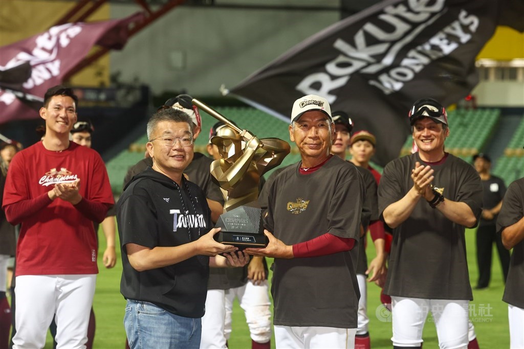 古久保健二卸任落淚對球員說 遺憾無法繼續帶領大家