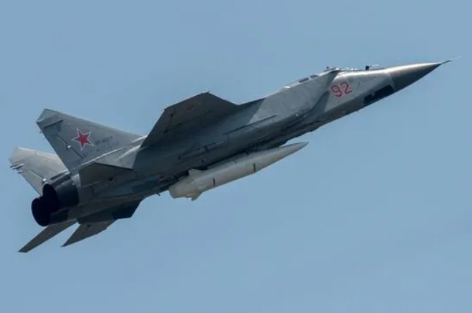  攜帶匕首導彈的俄軍米格-31戰機。 圖 : 翻攝自環球網 