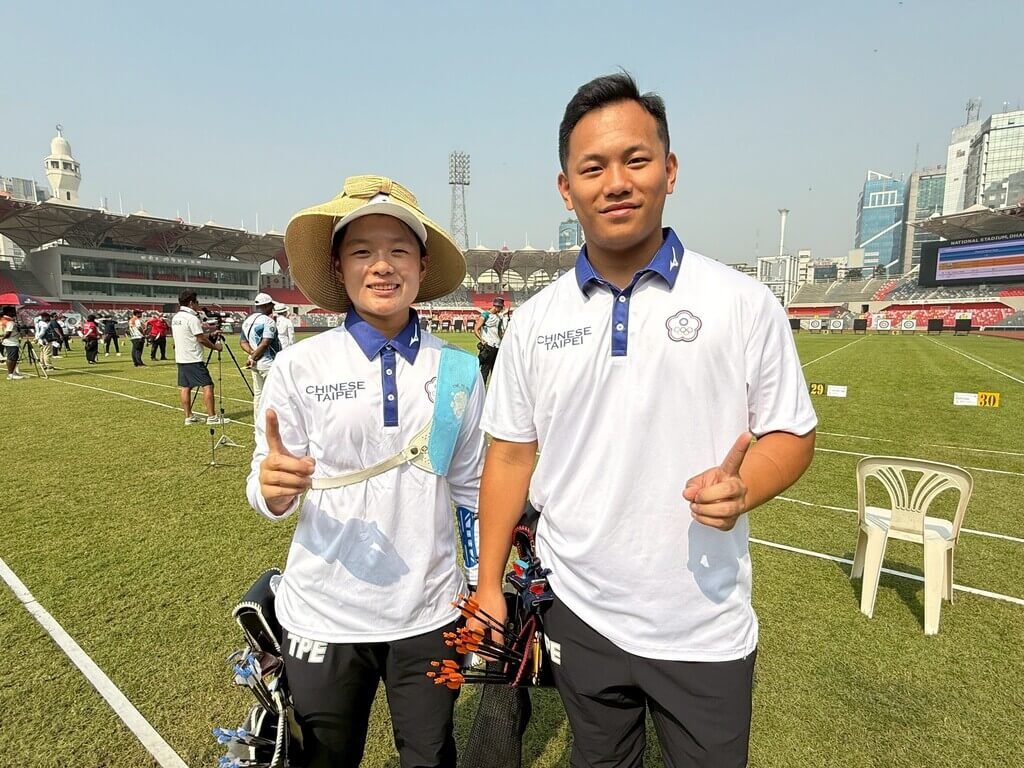 戴宇軒射箭亞錦賽突破低潮 攜李彩綺晉混雙金牌戰