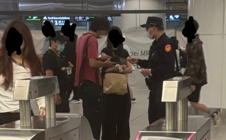 北捷偷拍19歲少女被抓包!被害人攔人報案 男子急刪照道歉