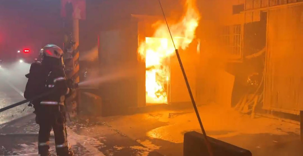 彰化鹿港塑膠工廠清晨火警　消防灌救半小時控制火勢