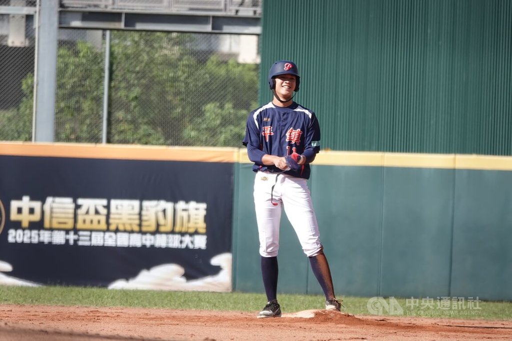 平鎮曾乙喆放假也想練球 黑豹旗2安2打點成驚喜