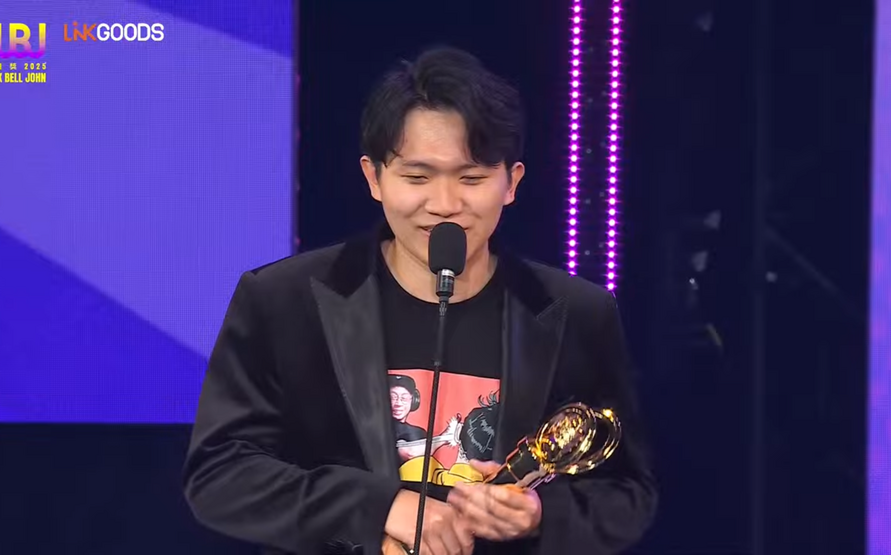 昔遭走鐘獎惡評!多米多羅雪恥奪「哈哈哈哈獎」