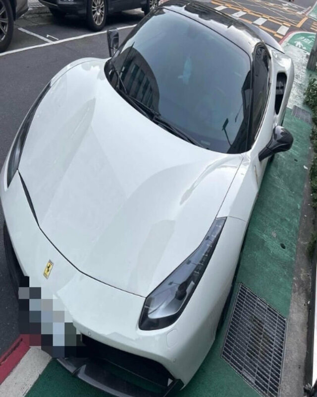 網紅疑不聽北市警勸導 涉開法拉利酒駕遭逮捕