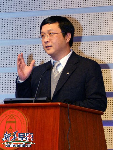  中國航空工業集團副總經理楊偉遭免職，他是共軍「殲-20」隱形戰鬥機總設計師，有「殲-20之父」的稱號。 圖：翻攝新華社 