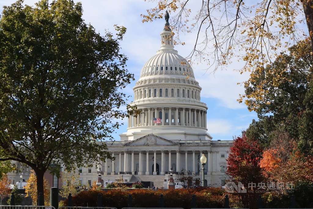 艾普斯坦檔案強制公開案  美參眾兩院壓倒性票數通過