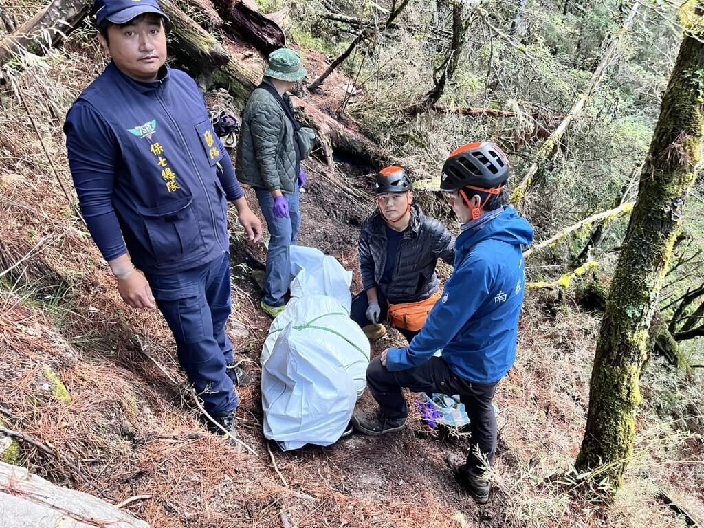 保七警官南投登山倒地亡　陸空出勤帶下山交家屬