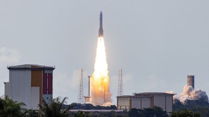  德國政府批准史上第一份國家太空防衛戰略，規模達 350 億歐元（約 12.6 兆元台幣）。圖為歐洲的亞利安6號運載火箭發射畫面。 圖：翻攝自 X 