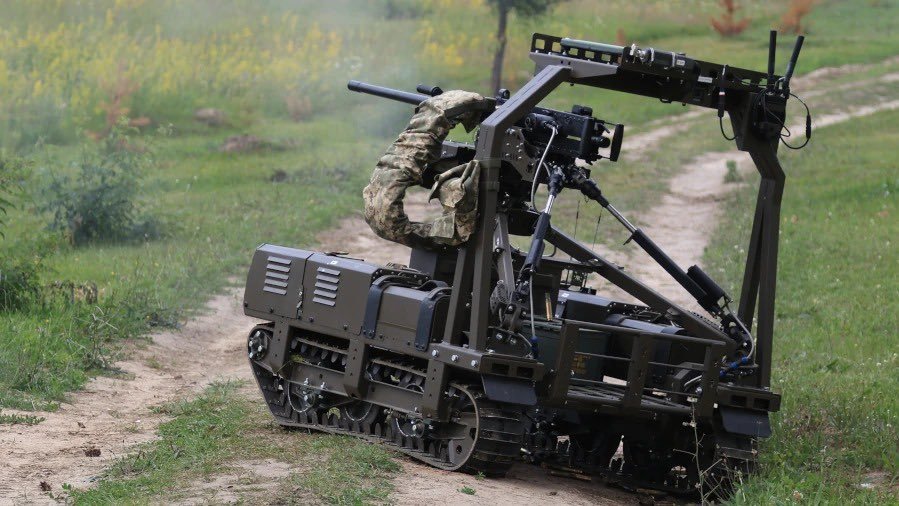  搭載機槍的烏軍地面無人載具（UGV）。 圖：翻攝自 X 