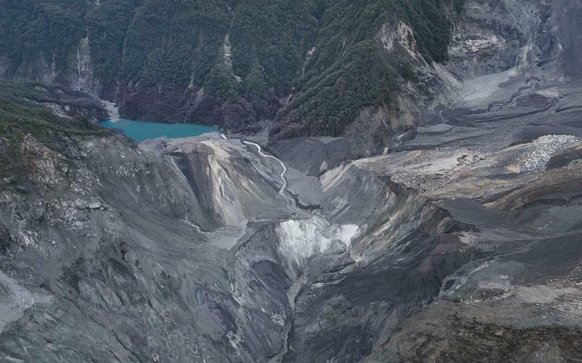 花蓮馬太鞍溪堰塞湖水位再下降！林保署：第3湖區土砂已完全消失