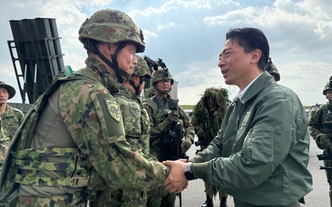 老共幫了高市?!日防相小泉訪與那國島 部署03增程飛彈「亮綠燈」
