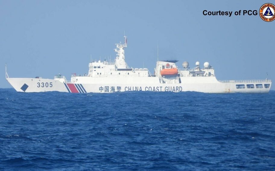 一打二！菲律賓海岸警衛隊MRRV-4409對峙中國海警3305、4305