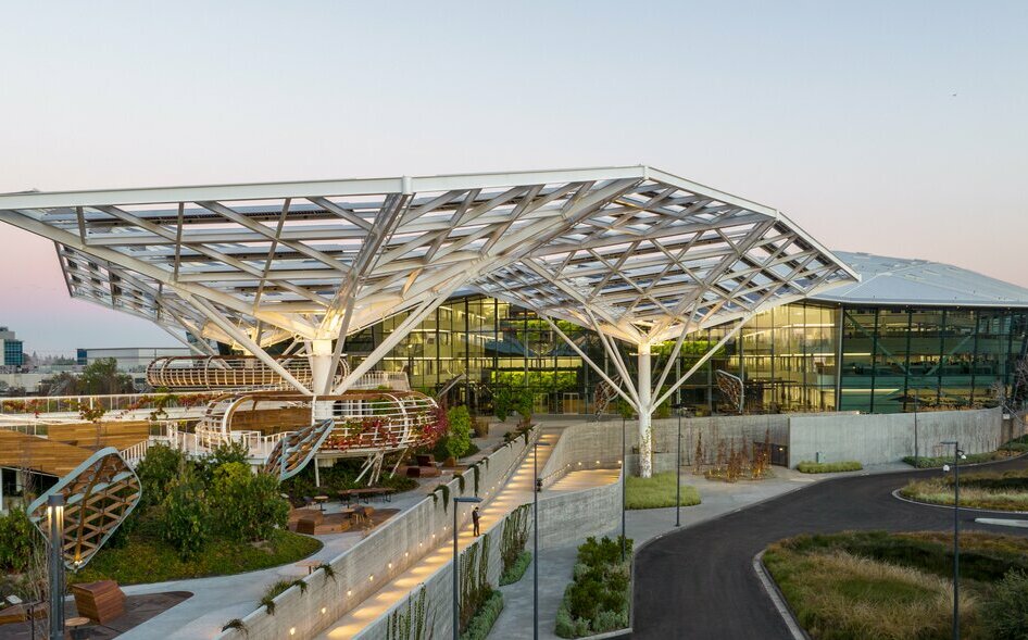 輝達H200晶片管制鬆動？美商務部長：川普考慮放行出口中國