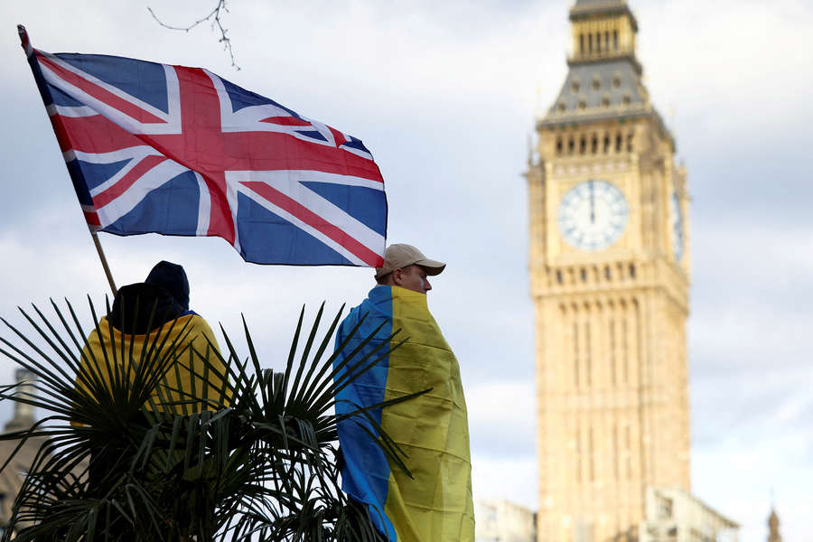 截至 2026 年 7 月，英國對烏克蘭承諾的援助總額據稱已達 218 億英鎊，其中軍事援助約 130.6 億英鎊。 圖:翻攝自X帳號@visegrad24 