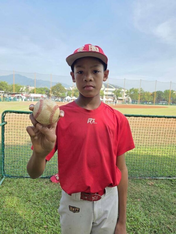 「東園萬波中正」李文凱敲2安 徐生明盃助隊奪季軍