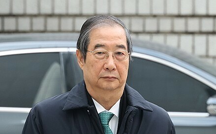 「青瓦台詛咒」再添註腳？南韓前總理韓悳洙遭控「協助尹錫悅內亂」 韓檢求刑15年