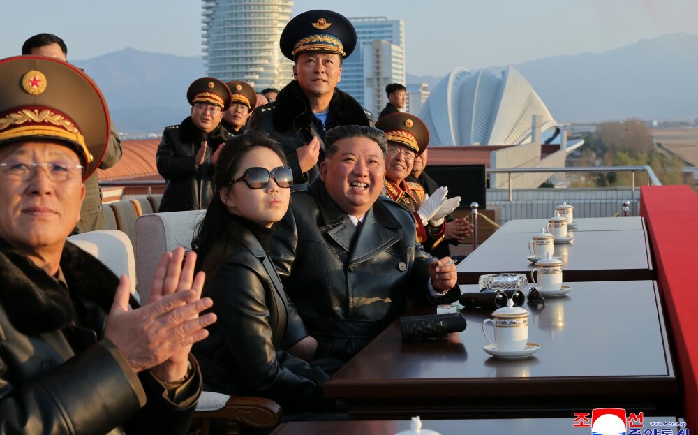 金正恩攜女出席北韓空軍80周年活動 交付新任務:遏制核戰爭