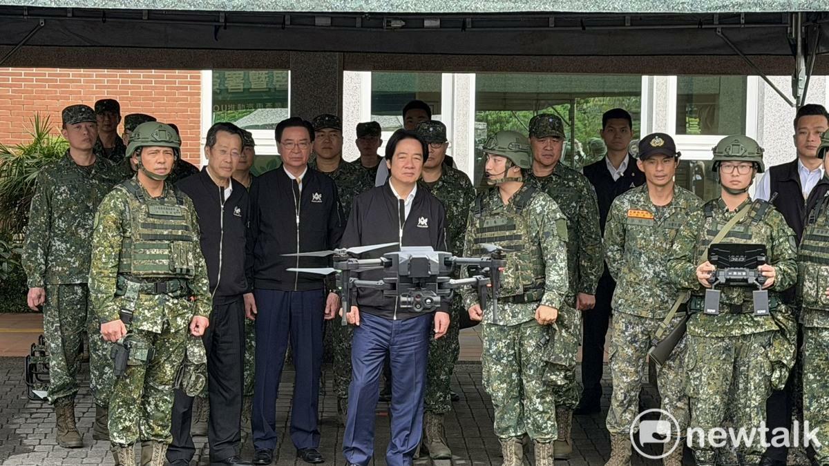  賴清德視導宜蘭縣後備旅步三營教育召集訓練，召員操作無人機。 圖：高逸帆／攝 