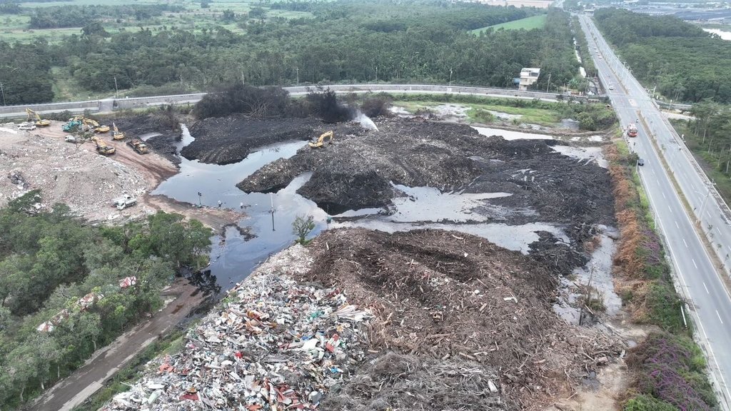 台南烏樹林暫置場火勢完全撲滅　初步排除縱火