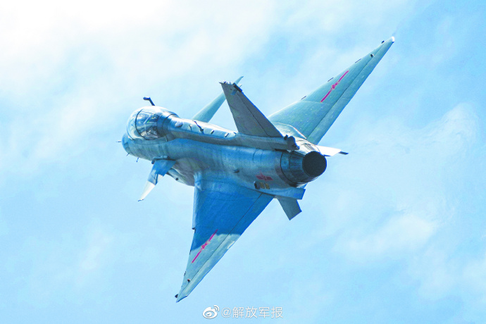  解放軍殲-10戰機。 圖：翻攝陸網/解放軍報 