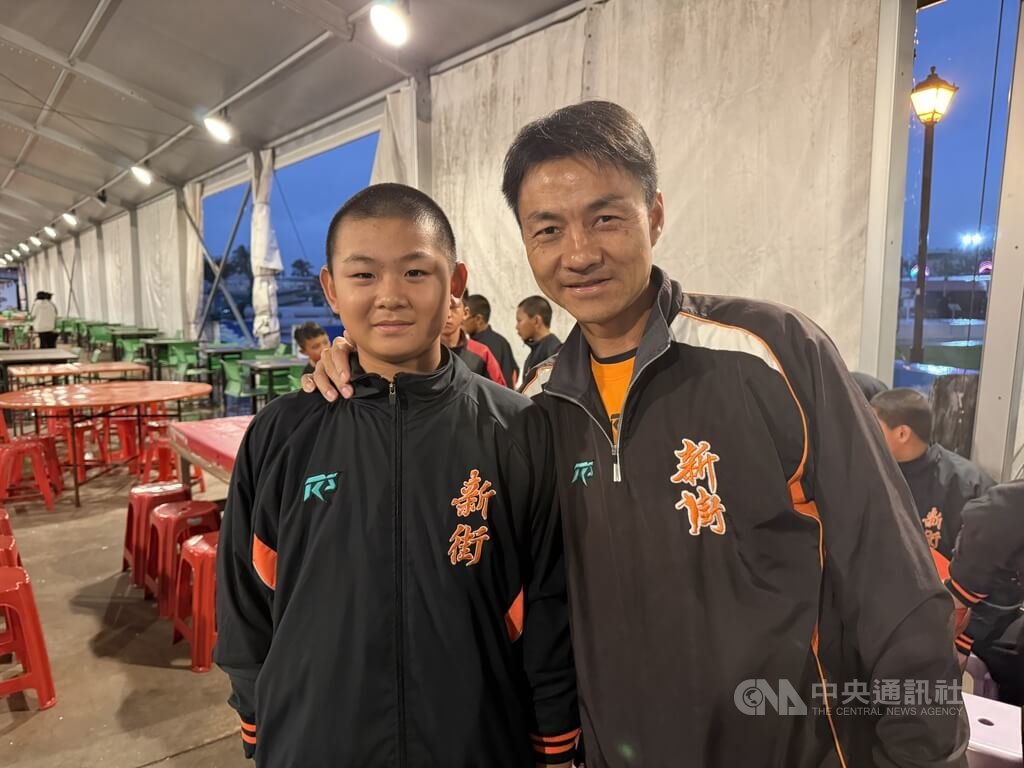 威力盃南投2戰24分火力猛 教頭之子紀均叡滿貫砲