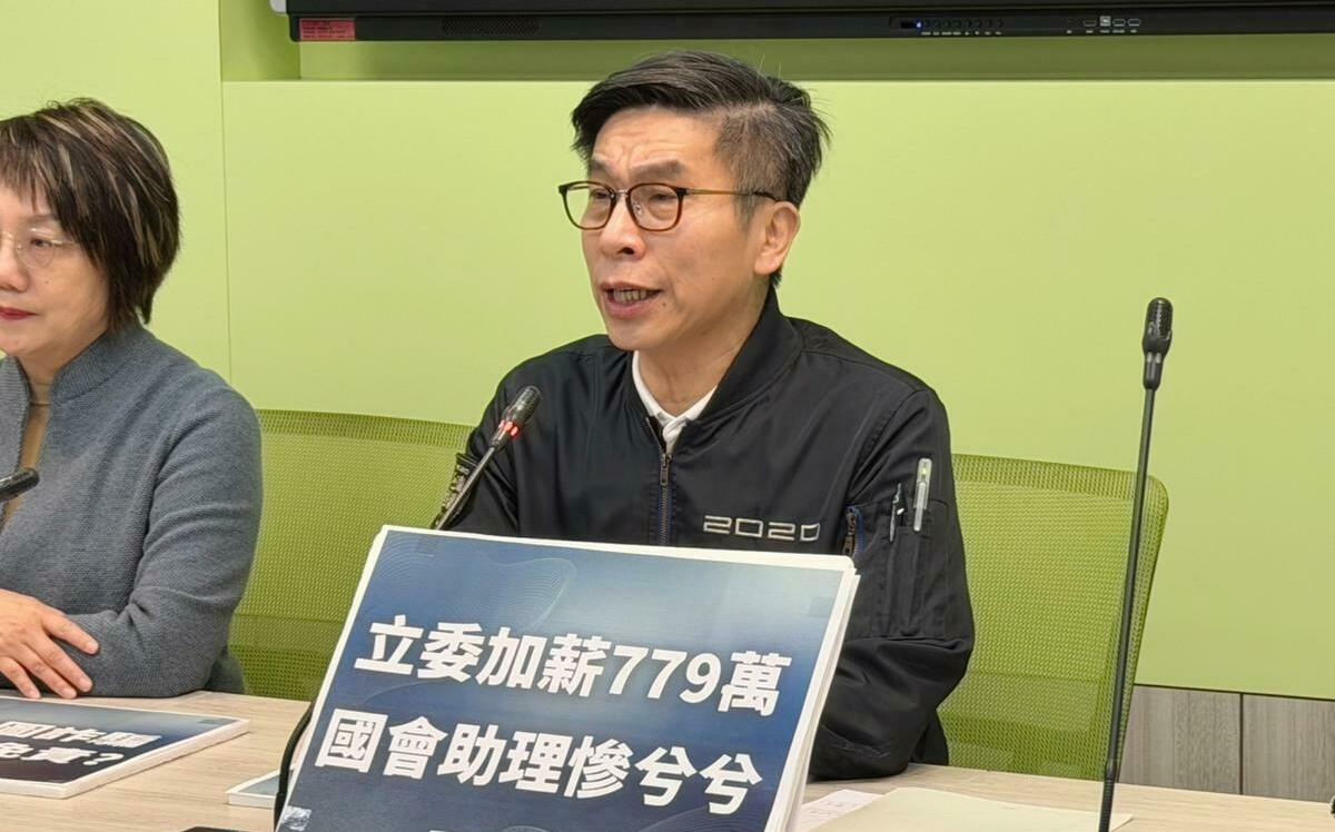 挺行政院不副署 鍾佳濱嗆藍白:要解散國會就奉陪到底