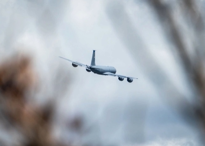  美軍 KC-135 空中加油機。 圖：翻攝「X」@r4streando 