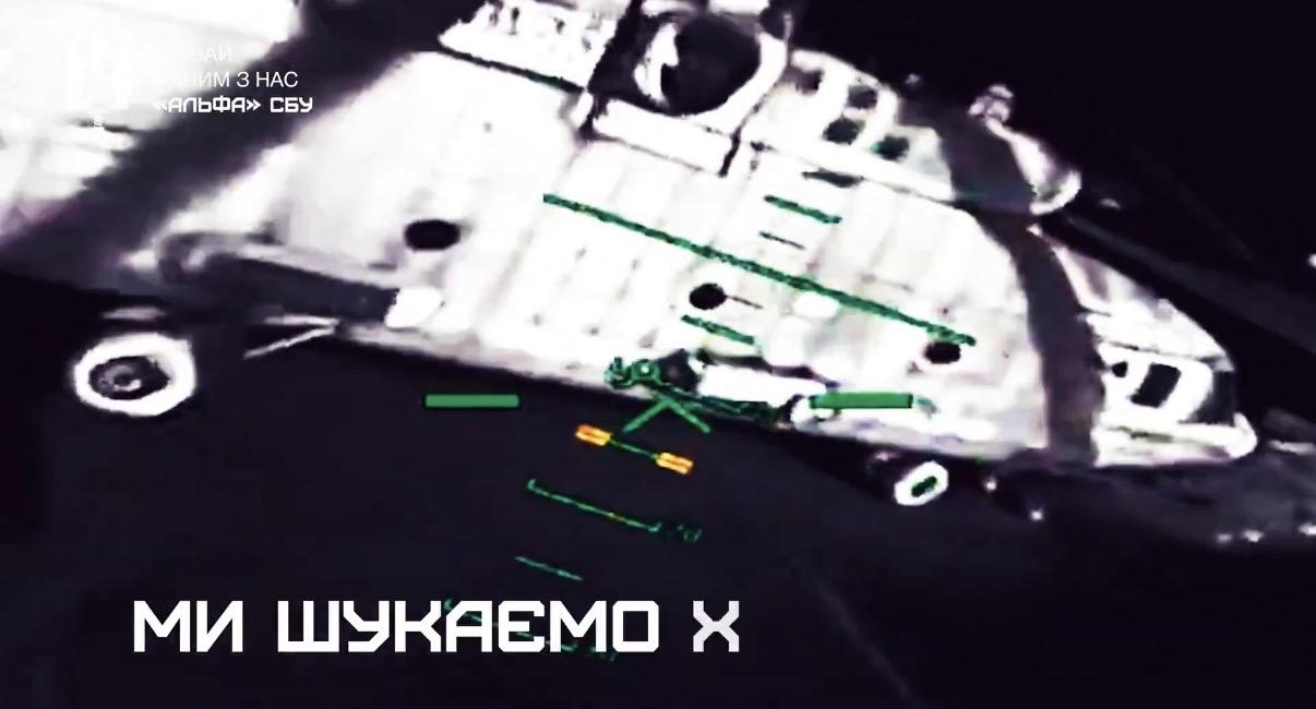  導引無人機精準命中俄軍Mi-26大型運輸直升機。 圖：翻攝自 X 