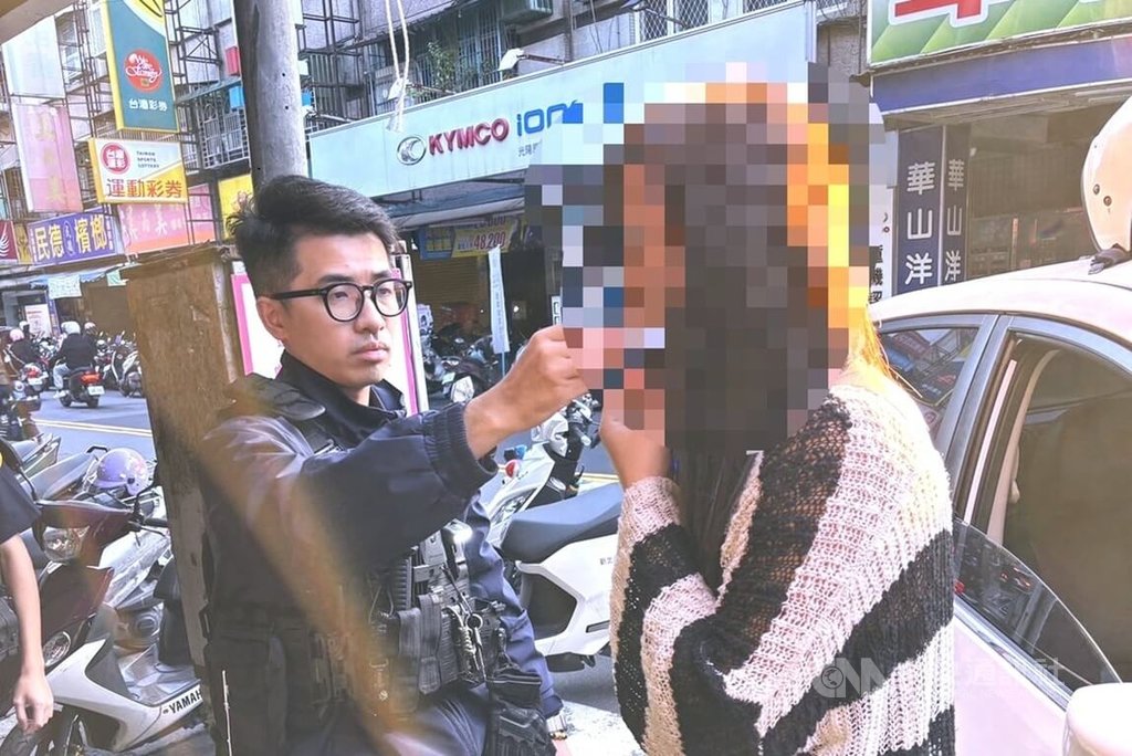 新莊男等紅燈見警急藏電子煙 查扣喪屍煙彈送辦