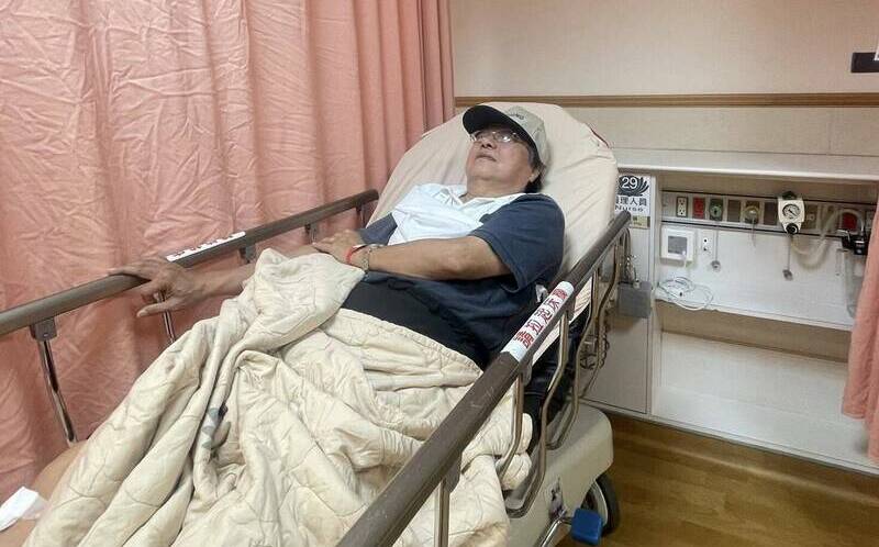 樂極生悲!李來希想歡慶反年改修法三讀卻騎車自摔「倒地不起」送醫