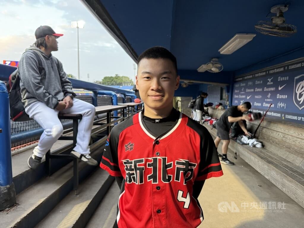 新北U18白隊搶勝 游子慶爆發力優於哥哥游承勳