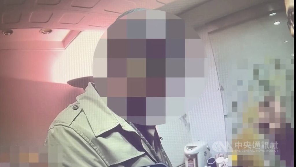 遭通緝假神醫提領詐款 北市警依現行犯逮捕送辦