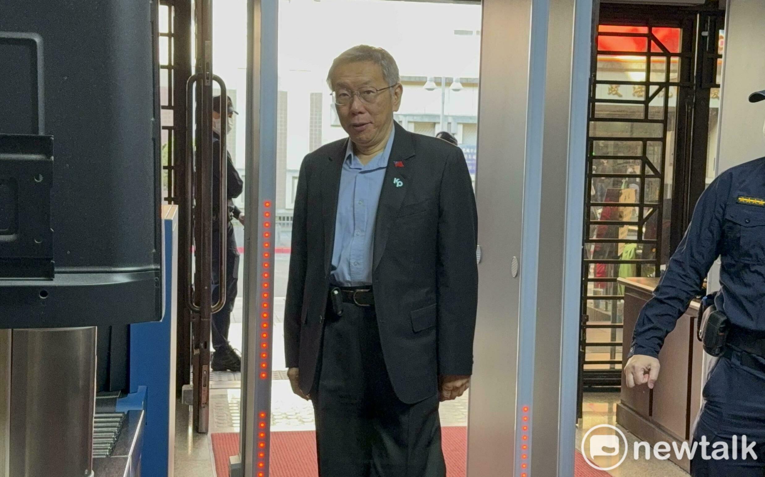 柯文哲京華城案答辯 談父親過世哽咽、引《平凡的邪惡》嗆檢察官