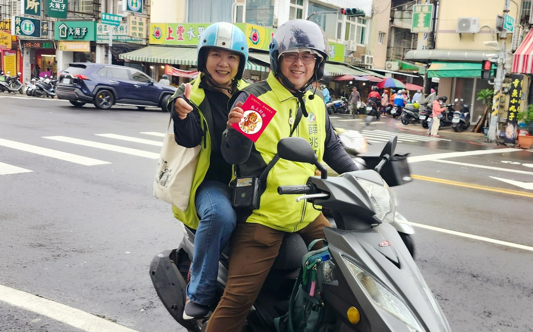 不跑行程跑民意 薛兆基三進左營莒光市場有亮點