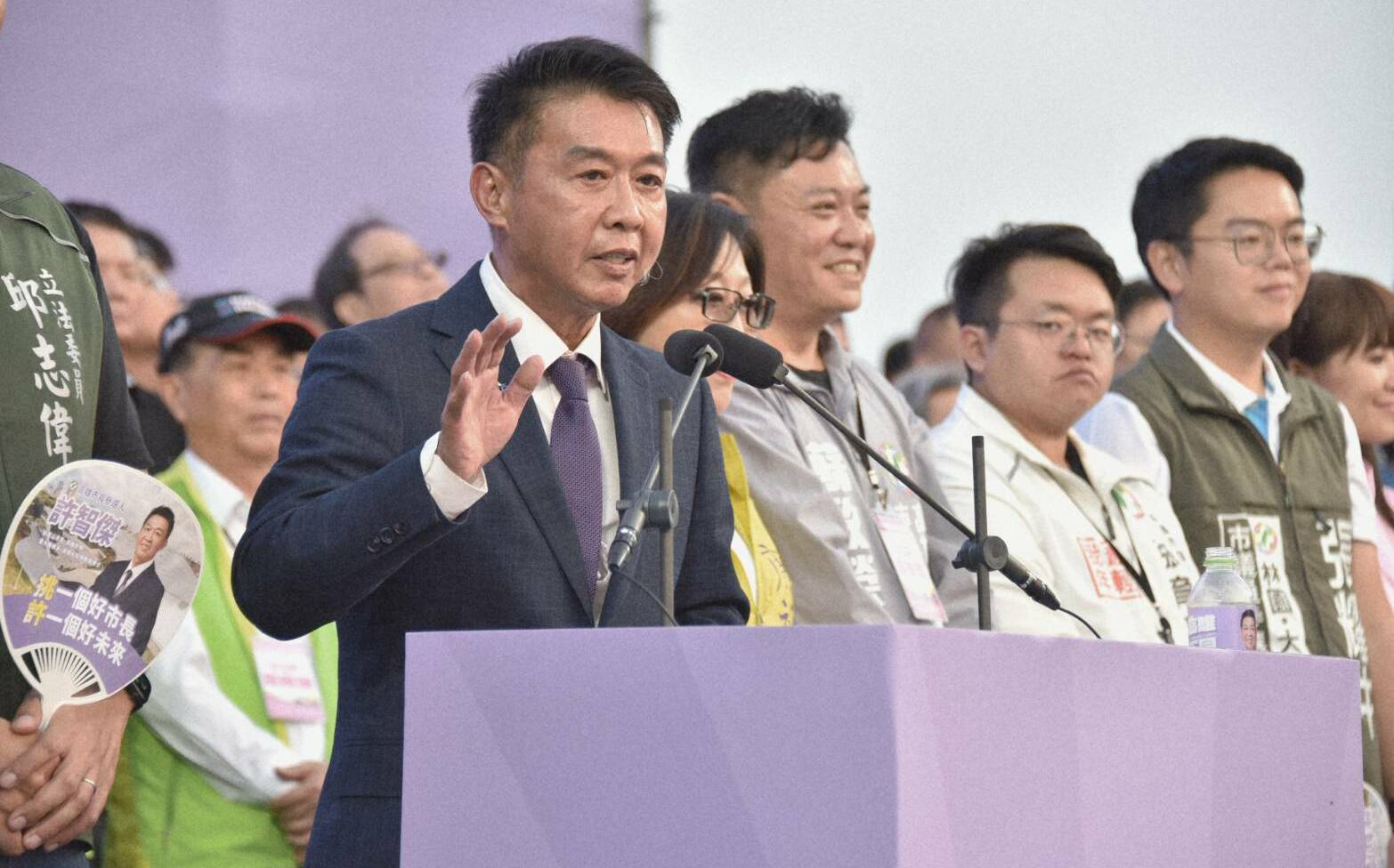 鳳山造勢會場湧入7萬人稱冠!許智傑:我是大家的全民市長