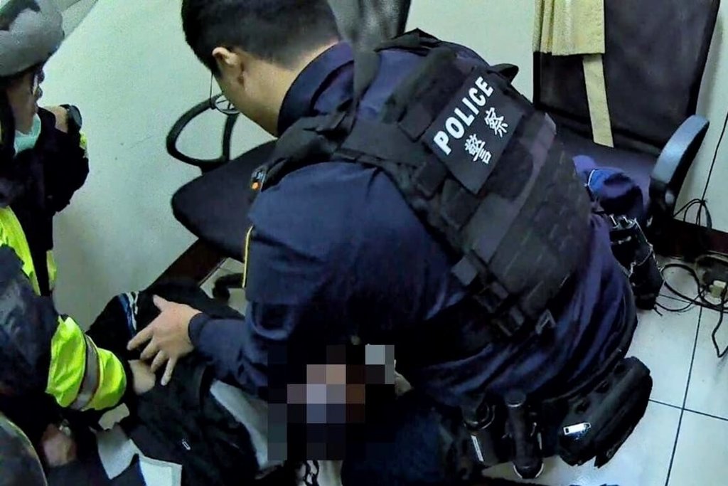 假應徵真搶劫 桃園市2員警壓制歹徒遭空氣槍射傷
