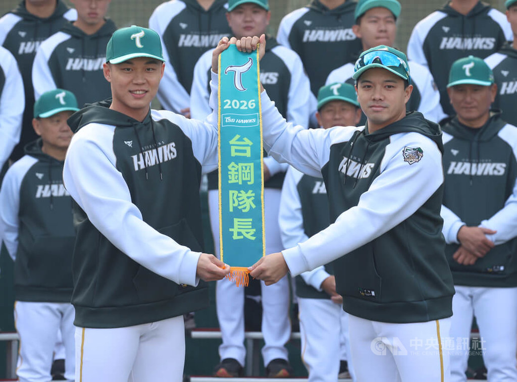 吳念庭接任雄鷹新隊長 王柏融壓力釋放笑出來