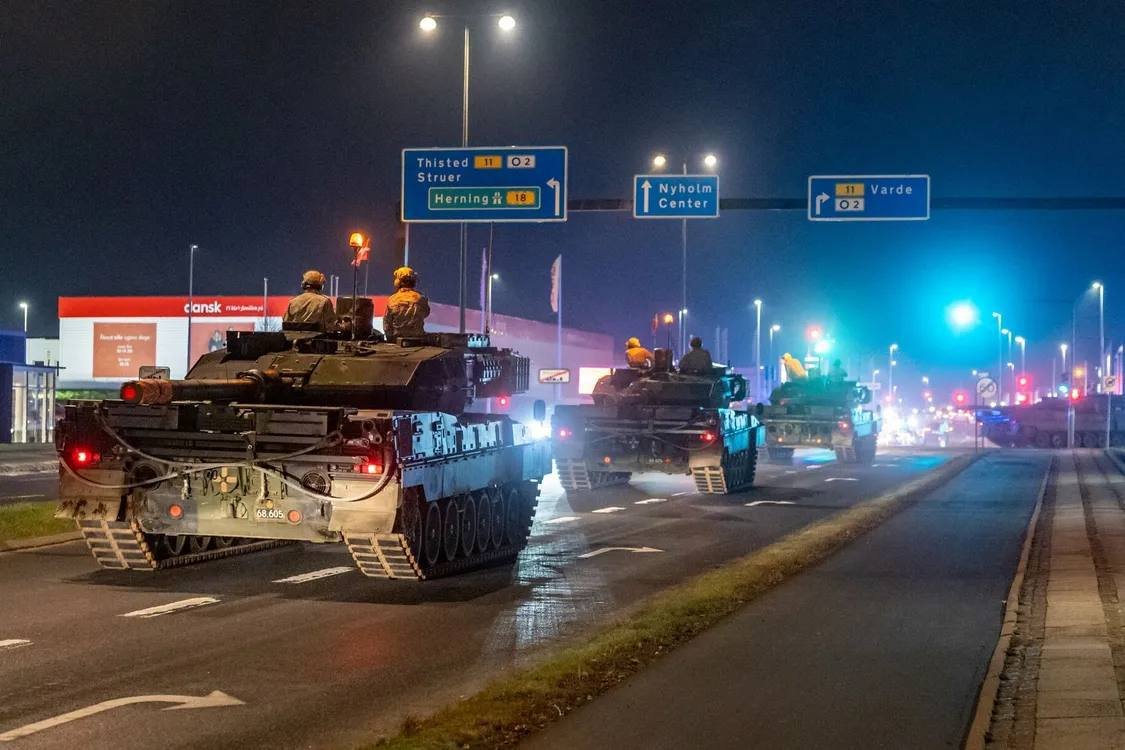  丹麥政府明確指出，若美國企圖武力奪取格陵蘭，軍隊已準備好對任何攻擊者「開火」。 圖：翻攝自 X 