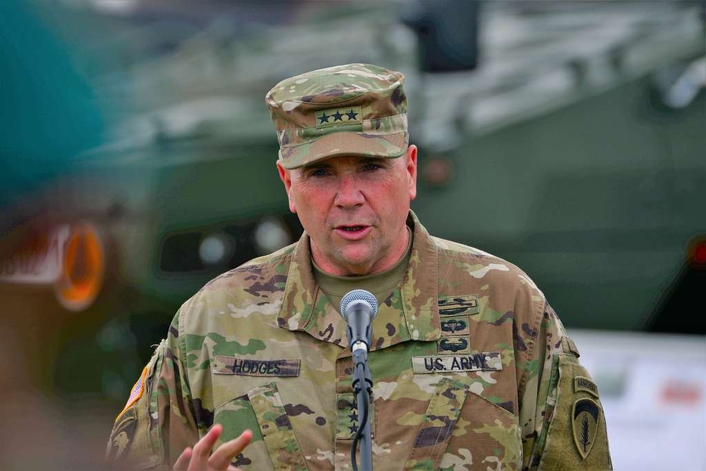 美國前駐歐洲陸軍司令、本·霍奇斯（Ben Hodges）則呼籲歐洲應立即在北約框架下，向格陵蘭島部署軍事力量。 圖:翻攝自X帳號@rainbow78521