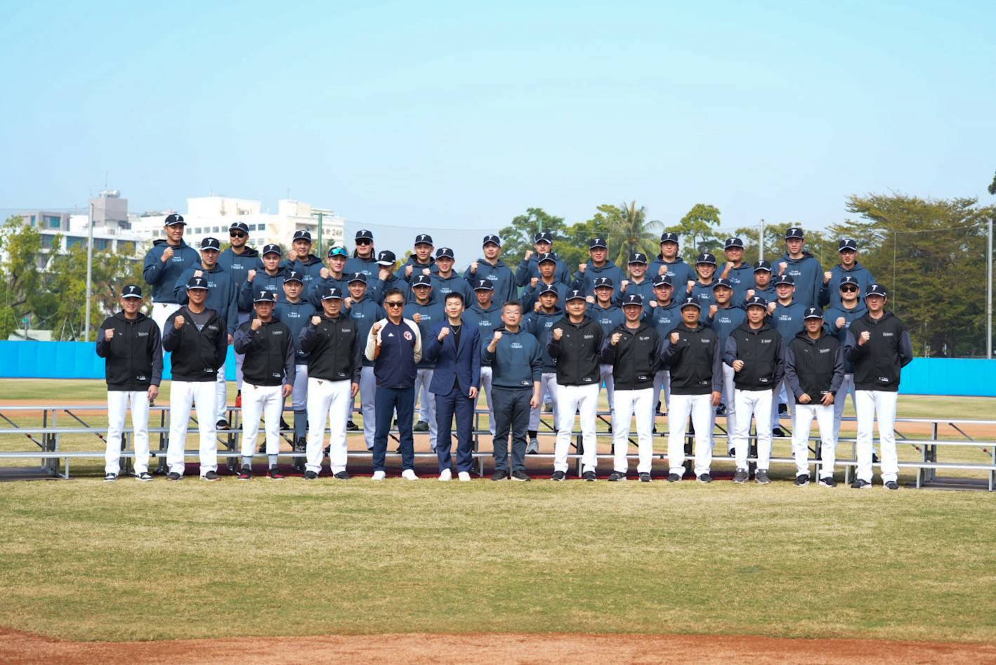  2026年第6屆WBC世界棒球經典賽倒數49天，預賽於今年3月在東京巨蛋登場。(圖為2026 世界棒球經典賽台灣隊合照) 圖：取自運動部臉書 