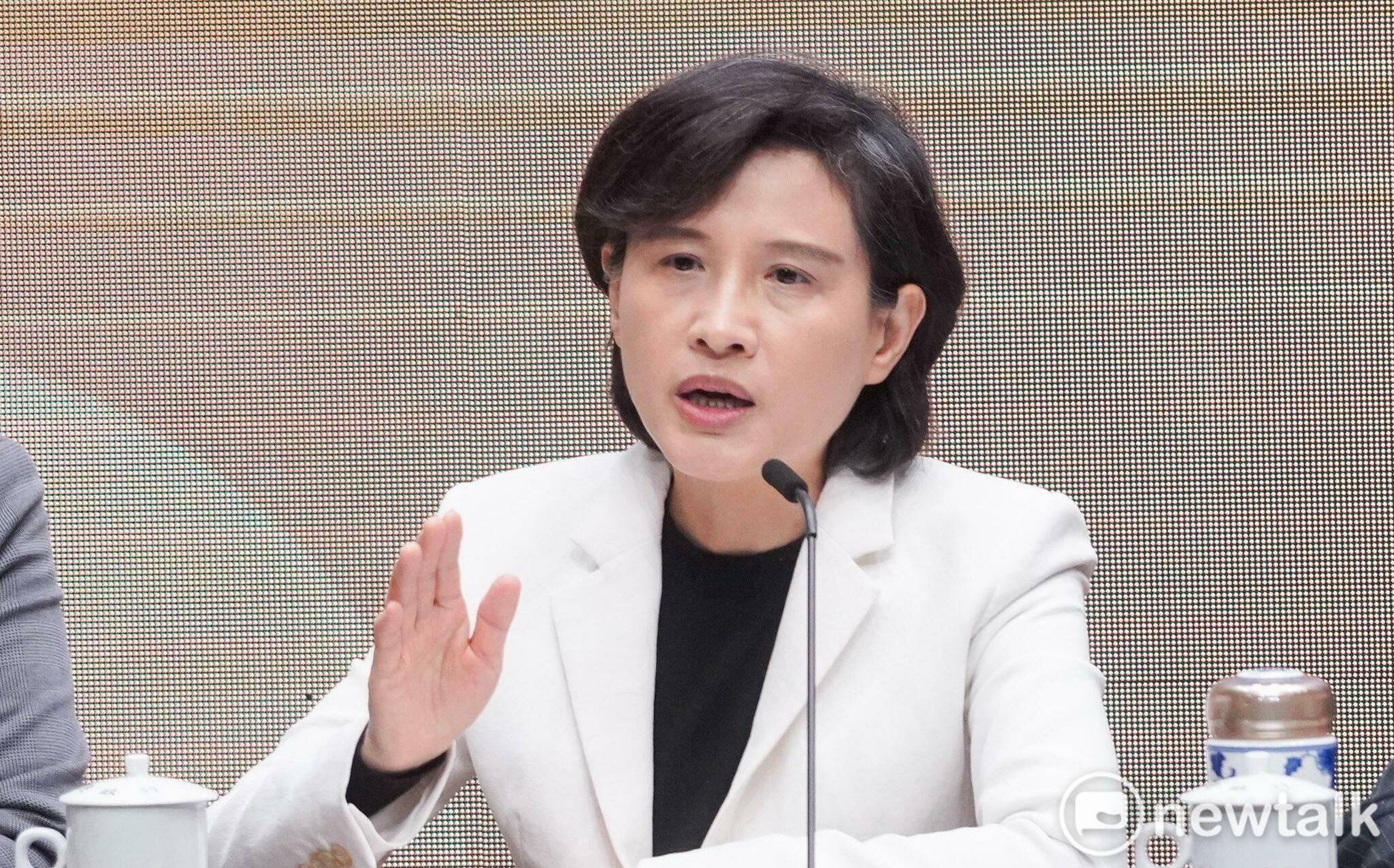 2500億美元信保惹關注 鄭麗君:專款規模最低62.5億美金、分五期規劃