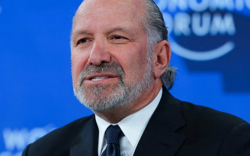 達沃斯失控!盧特尼克、貝森特痛批歐洲 夜晚狂歡性派對也曝光