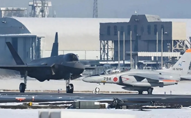 日戰機12月緊急起飛79次! 針對中就53、「這國」23 慘遭南北空防「消耗戰」