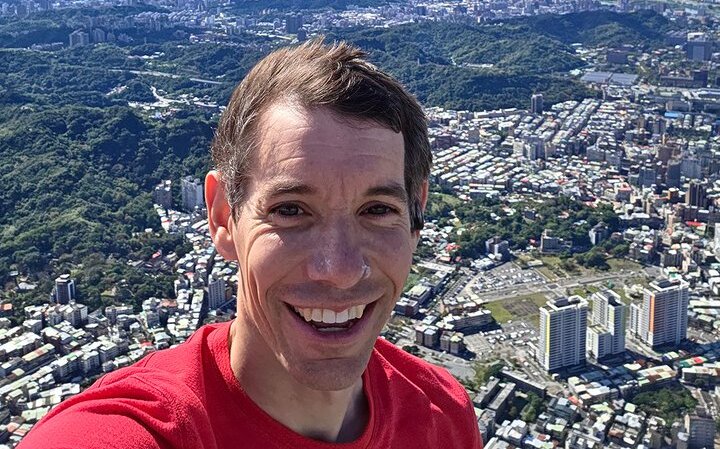 霍諾德徒手攻頂101 ! 張景森大讚賈永婕 痛批歷任北市長不及格 : 集體懶惰了幾十年