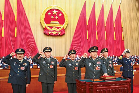  張又俠落馬，軍方是否挺習近平的抓捕行動，成為整個事件的關鍵。 圖：翻攝自@cskun1989 