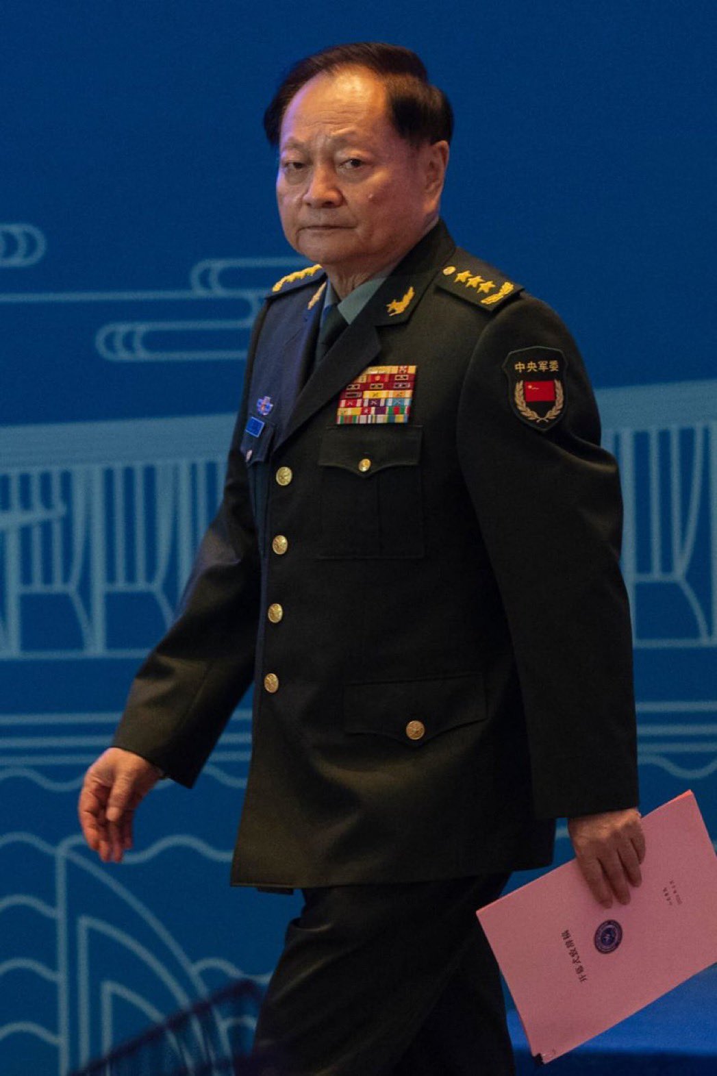 網傳張又俠已坐鎮於軍委大樓，嫡系部隊正在前往北京集結。 圖：翻攝自 X 